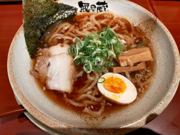 「鶏がら醤油らーめん800円」@越後秘蔵麺 無尽蔵 トレッサ横浜店の写真