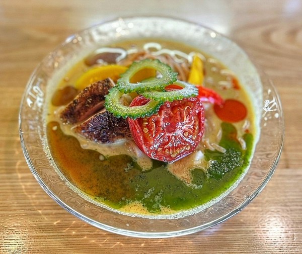 「冷やしカレーそば【数量·期間限定】」@麺 㐂色の写真