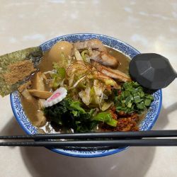 全部のせ豚骨魚介らーめん