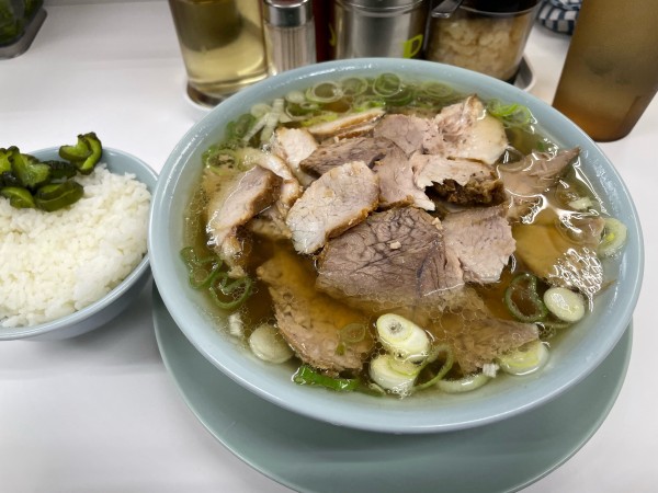 「チャーシュー麺 + ごはん」@ともちんラーメンの写真