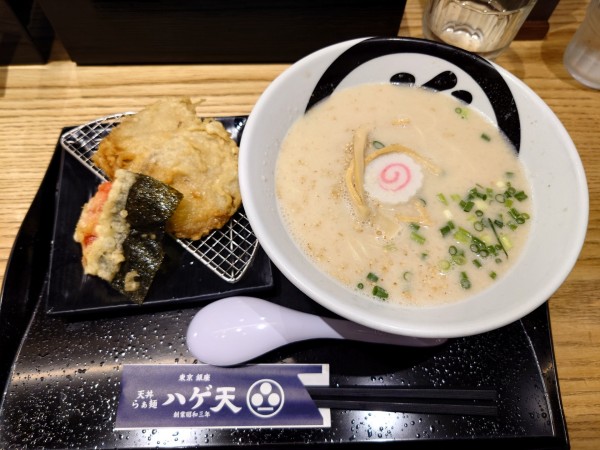 「胡麻豚骨らぁ麺 1050円」@天丼・らぁ麺 ハゲ天の写真