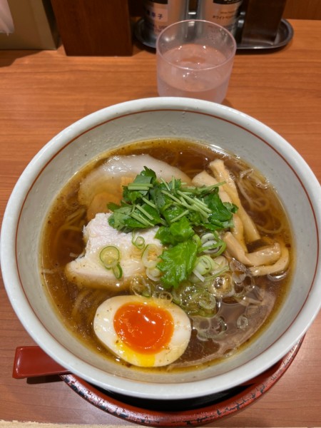 「石臼挽き中華そば」@富良野 とみ川 東京ラーメンストリート店の写真