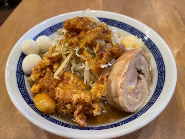 「特製ラーメン大盛」@びんびん豚 坂戸店の写真