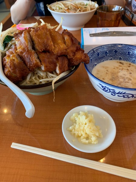 「排骨盛りタンメン大、無料ニンニクトッピング」@極濃湯麺 フタツメ 青木島店の写真