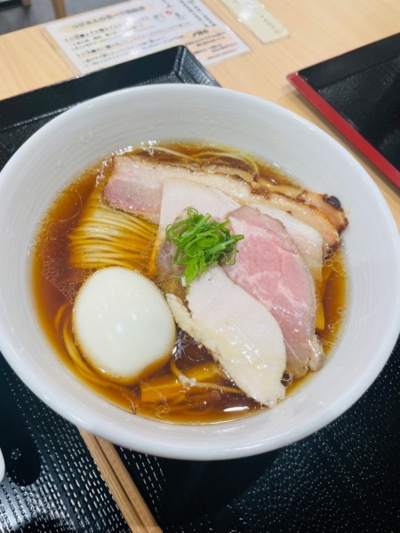「特製ラーメン(醤油)」@麺社 あし鷹の写真