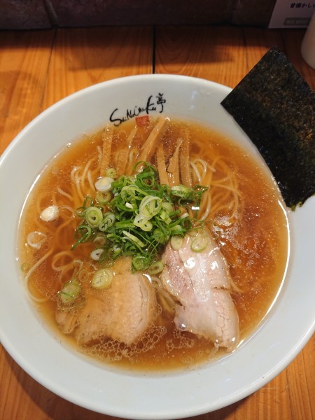 「醤油らーめん」@ShiNaChiKu亭の写真