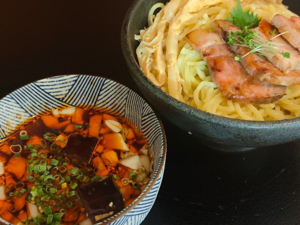 「冷やしつけ麺＋チャーシュー」@麺屋宗 -sou- 高田馬場本店の写真