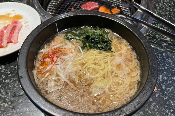 「背脂ニンニク味噌ラーメン」@焼肉スエヒロ館 川口前川店の写真