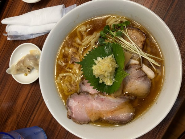 「生姜中華そば900円＋肩ロース1枚100円＋炊き込みご飯180円」@中華そば 陽なたの写真