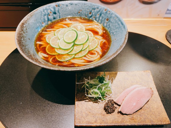 「紀州鴨とすだちの冷やしらーめん」@鴨中華そば 楓の写真