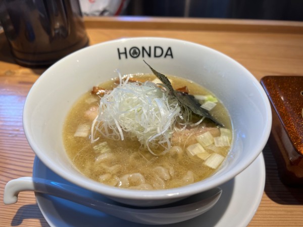 「らぁめん塩」@本田麺業 神田西口駅前店の写真