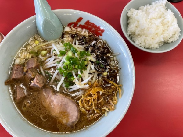 「焦がし醤油ラーメン　小ライスセット　￥１０００」@ラーメン山岡家 愛知刈谷店の写真