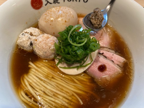 「特製ポルチーニ醤油らぁ麺」@入鹿TOKYOの写真