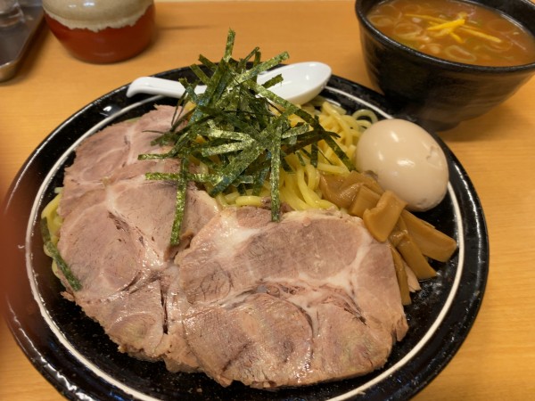 「つけ麺 チャーシュー（小）950円+味玉50」@ラーメン きむら屋の写真
