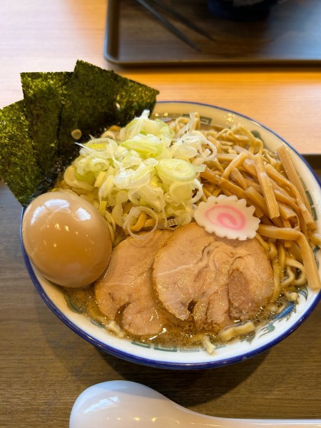 「特製中華そば（大盛）」@舎鈴 熊谷店の写真