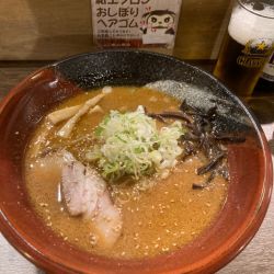 焙煎ごまみそらーめん（９３０円）