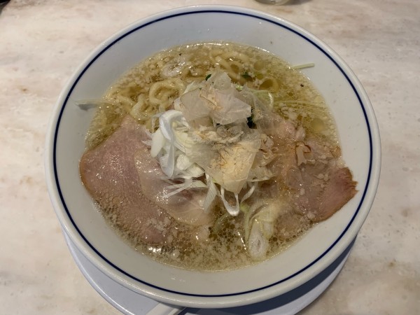 「らーめん塩」@らーめん鱗 高槻店の写真