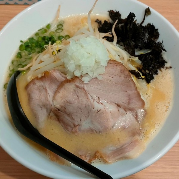 「鶏白湯ラーメン(味噌)」@らーめんよっちゃん(仮)の写真