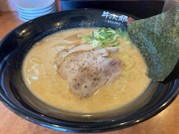 「牛骨ラーメン」@黒毛牛骨ラーメン 牛次郎の写真