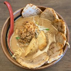 北海道味噌チャーシュー麺　チャーシュー　ライス大