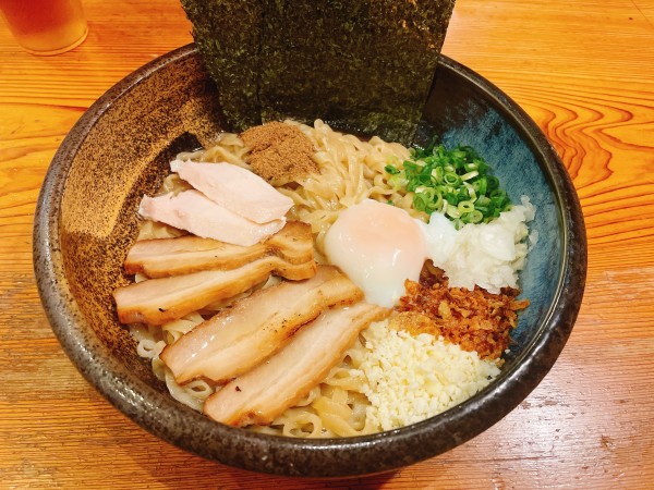 「濃厚白湯まぜそば」@三代目麺処 「まるは」極 船橋店の写真