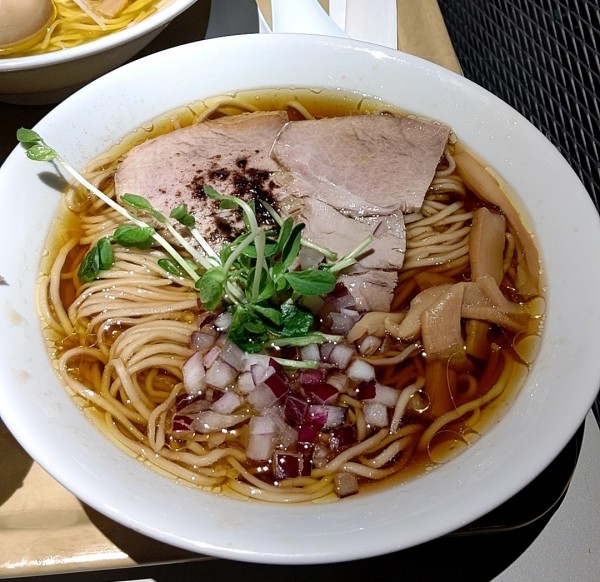 「黒トリュフ香る醤油そば900円」@POPUPラーメン 麺処ぐり虎の写真