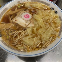 ワンタンメン 750円