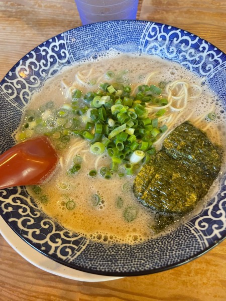 「とんこつラーメン肉抜き 麺なま」@博多ラーメン 鶴亀堂 大府店の写真