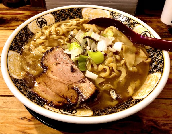 「すごい煮干ラーメン」@すごい煮干ラーメン凪 新宿ゴールデン街店 本館の写真