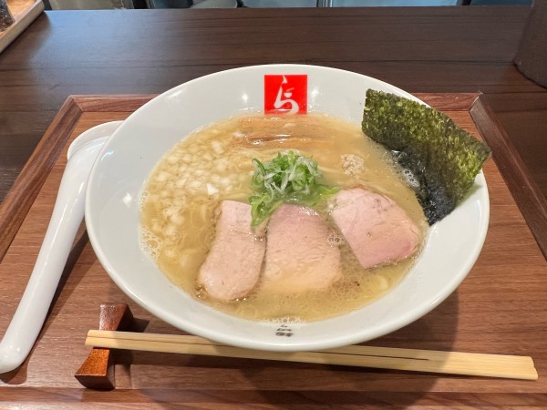 「焼干しそば　鮎100」@麺切り 白流の写真