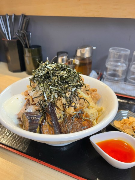「ラー油肉ぶっかけ」@つけ麺丸和 各務原分店の写真