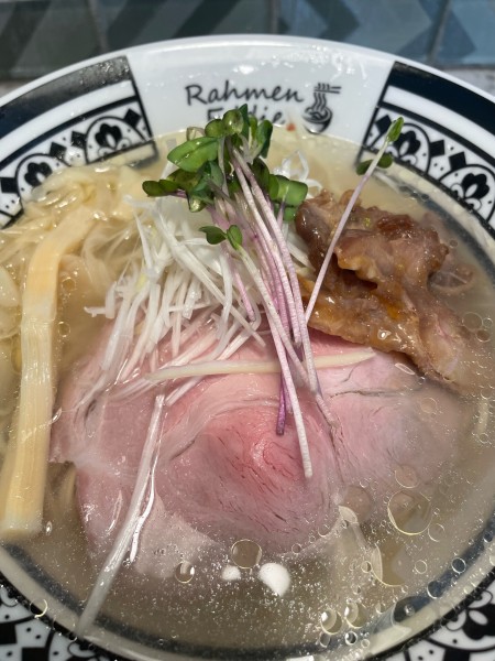 「シオラーメン(1000)」@Rahmen Eddie 新宿御苑の写真