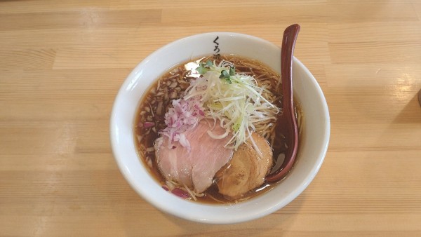 「醤油中華そば」@背脂中華そば くろ澤 越谷店の写真