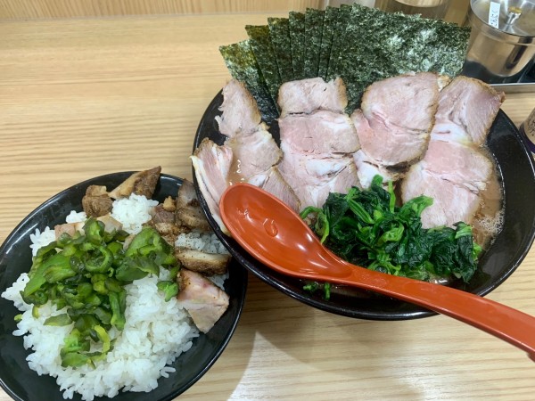 「チャーシューメン(中)＋のり」@横浜ラーメン 武蔵家 御茶ノ水店の写真
