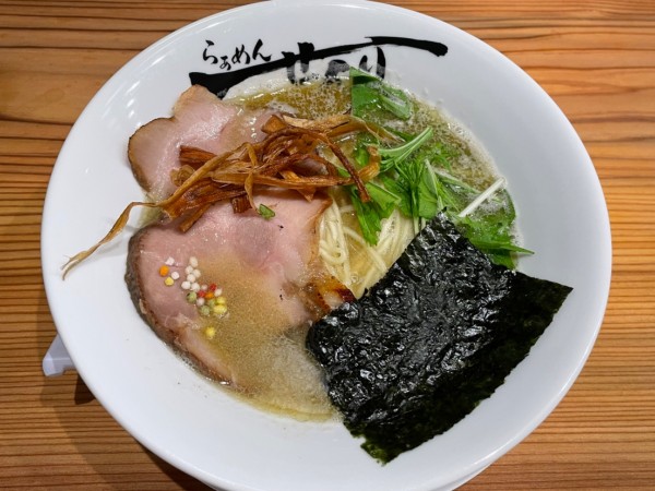 「濃厚鶏白湯にぼしラーメン　￥９８０」@らぁめん せんりの写真