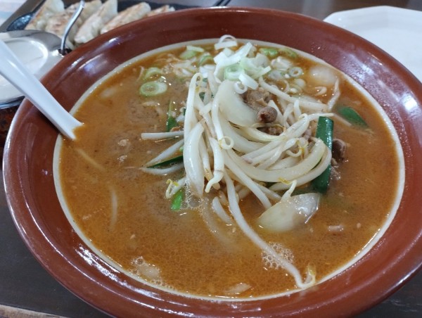 「味噌もつラーメン」@憩いの喰う感 麺恋の写真