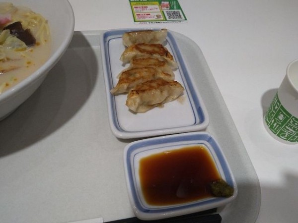「餃子」@長崎ちゃんぽんリンガーハット イオン洛南店の写真