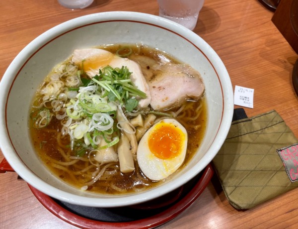 「石臼挽き中華そば」@富良野 とみ川 東京ラーメンストリート店の写真