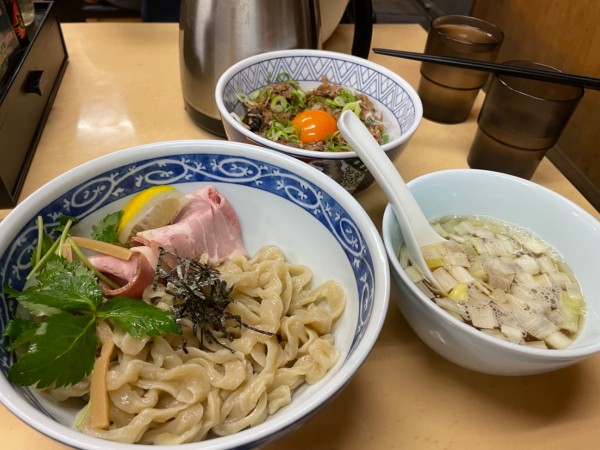 「超極太手もみ麺の淡麗にぼしつけめん」@中華そば よしかわの写真