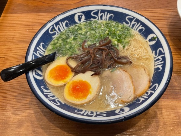 「味玉ラーメン」@博多らーめん ShinShin 天神本店の写真