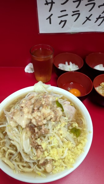 「小豚ニンニク以外」@ラーメン二郎 大宮公園駅前店の写真