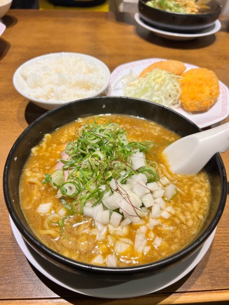 「カレーラーメン」@来来亭 各務原店の写真