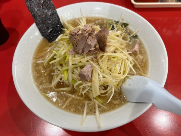 「ネギラーメンネギW」@ラーメン かいざん 新小岩店の写真