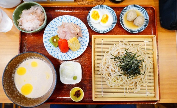 「【限定】くるみだれせいろ＋塩たまご＋実山椒つくね＋赤星」@しののめヌードルの写真