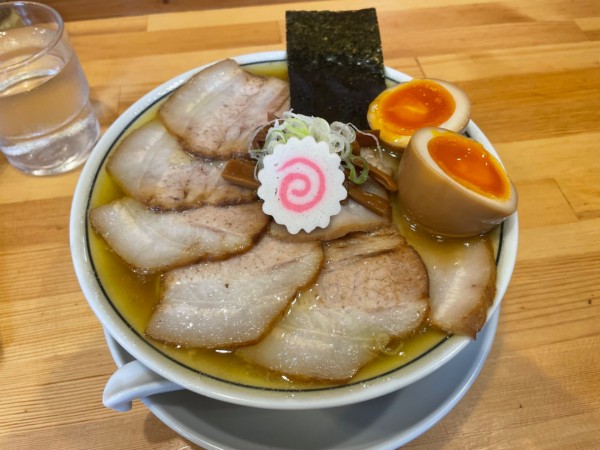 「味玉チャーシュー麺」@there is ramenの写真