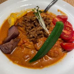 【限定】夏野菜の冷やしトマト担々麺　９５０円