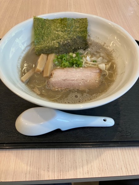 「濃厚とりにぼラーメン+替え玉（950円）」@麺や あらたの写真