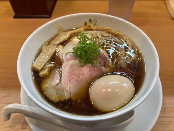 「特製醤油らぁ麺」@らぁ麺 はやし田 錦糸町店の写真