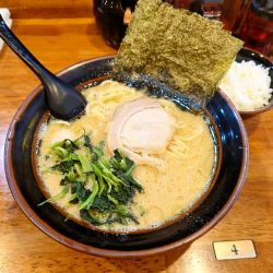 とんこつ醤油ラーメン