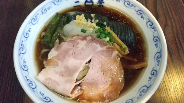 「【夏の限定】揚げ茄子冷やしらーめん・麺少め(¥950-50)」@二葉 上荻店の写真